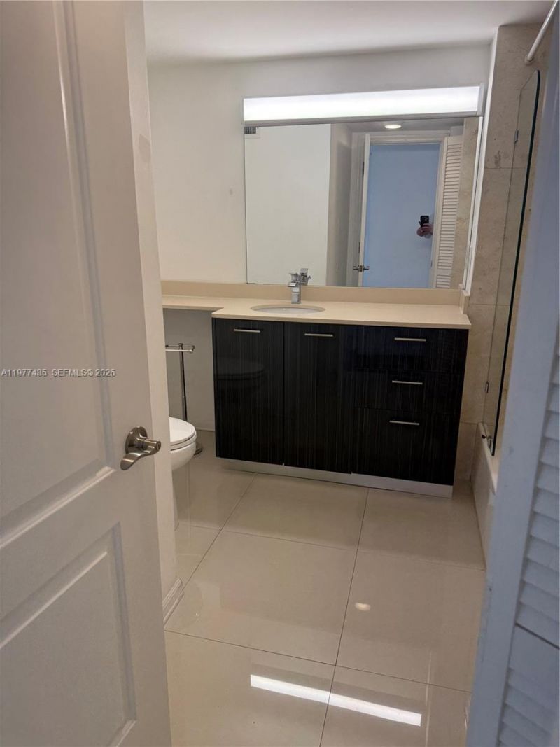 2750 NE 183rd St , Unit 1902, Aventura, FL 33160 Photo