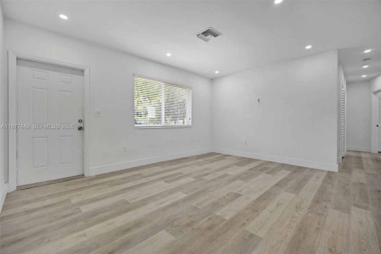 1401 NE 152nd St , North Miami Beach, FL 33162 Photo