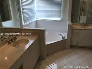 11142 NW 72nd Ter , Doral, FL 33178 Photo