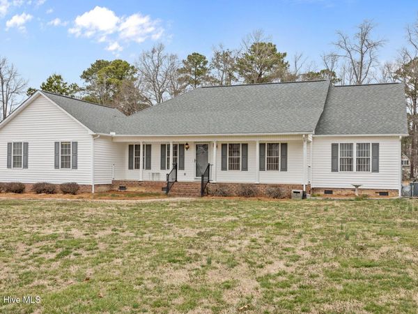 2741 Beddard Road, Grimesland, NC 27837