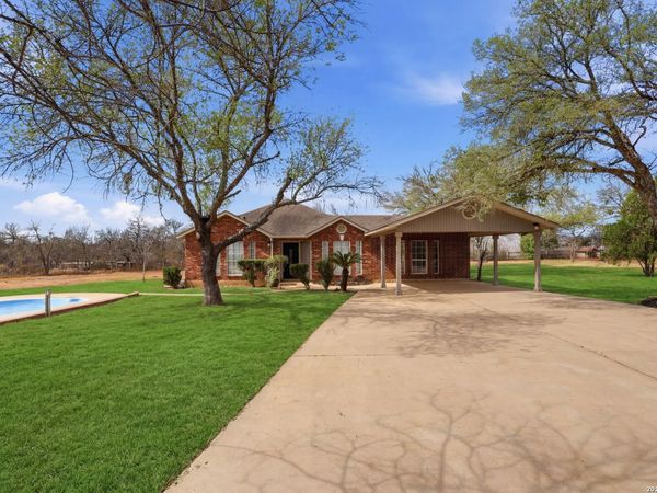 13040 Tomlynn, Atascosa, TX 78002