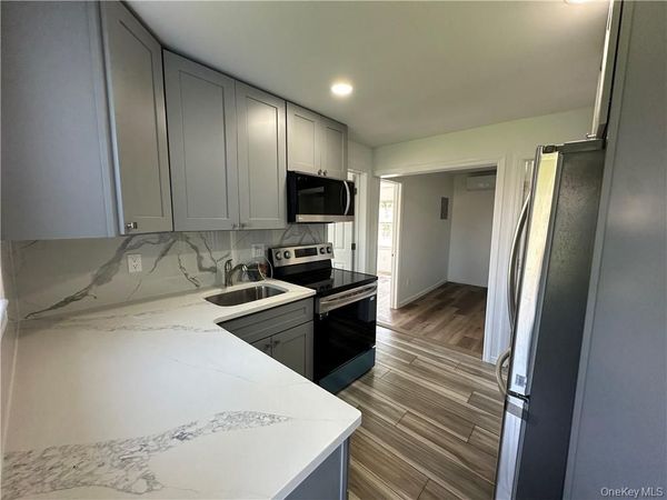 68 Massachusetts Avenue , Congers, NY 10920