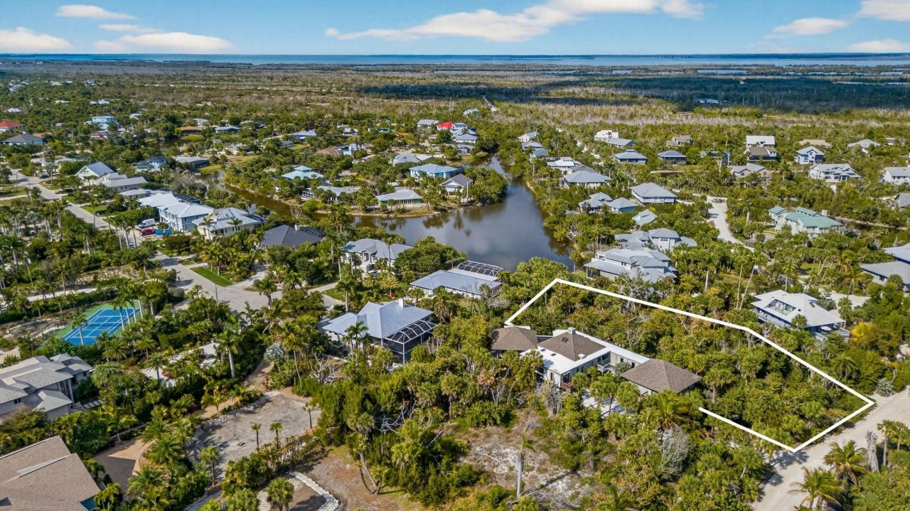 933 Strangler Fig Ln, Sanibel, FL 33957 Photo