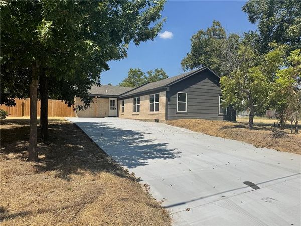 603 N Pearl Street, Comanche, TX 76442