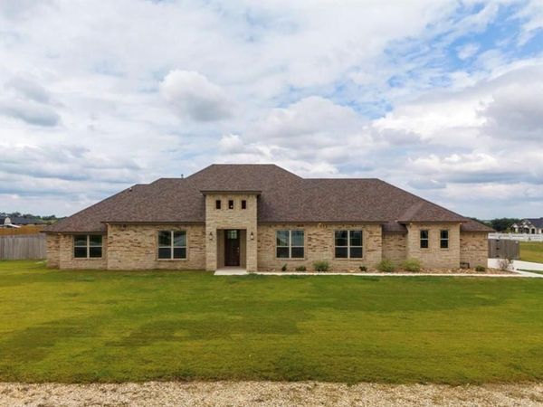 930 Inka Road , Salado, TX 76571
