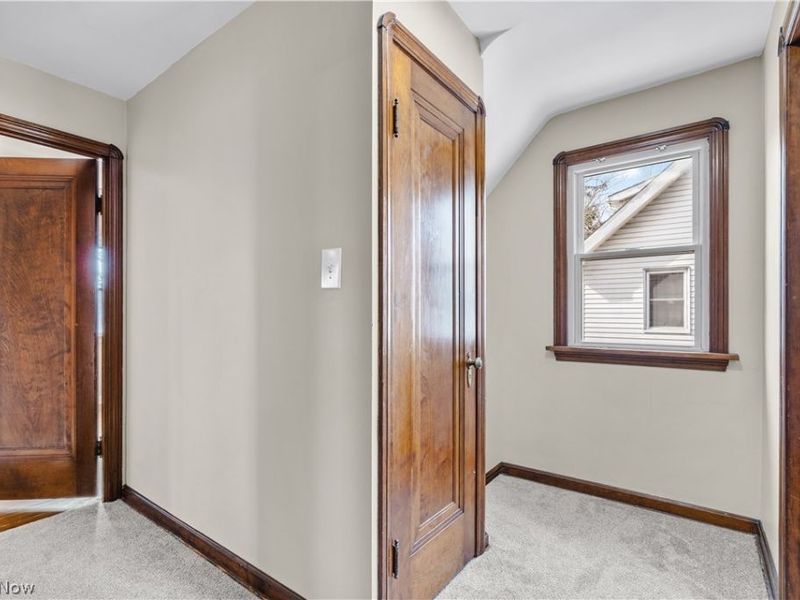 18303 Canterbury Road, Cleveland, OH 44119 Photo 19