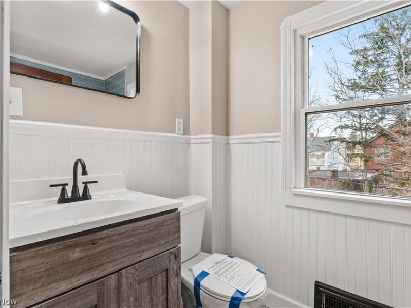 18303 Canterbury Road, Cleveland, OH 44119 Photo 23