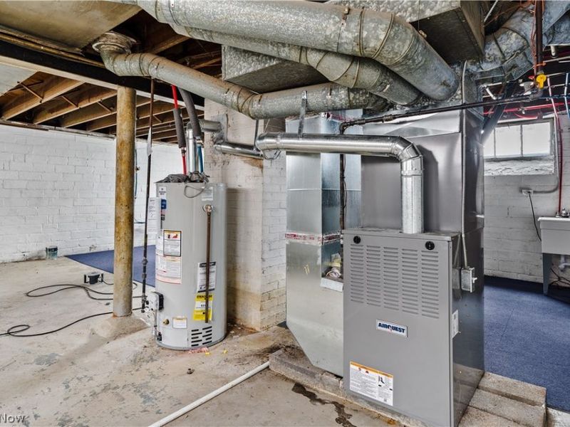 18303 Canterbury Road, Cleveland, OH 44119 Photo 33