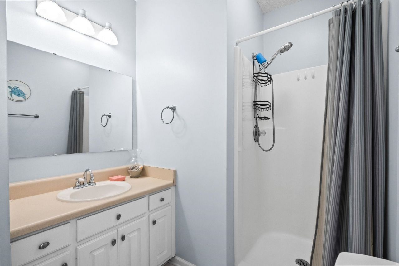 6001 - 1471 S Kings Hwy. Photo 23