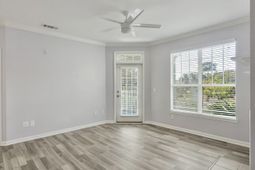 45 Sycamore Avenue photo 4