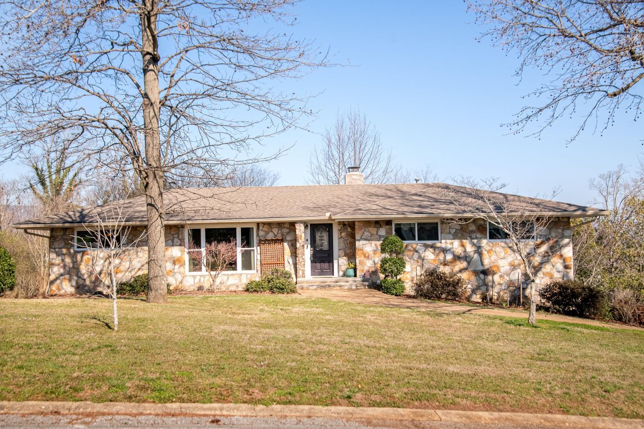 819 Brynwood Drive, Chattanooga, TN 37415 Main Photo