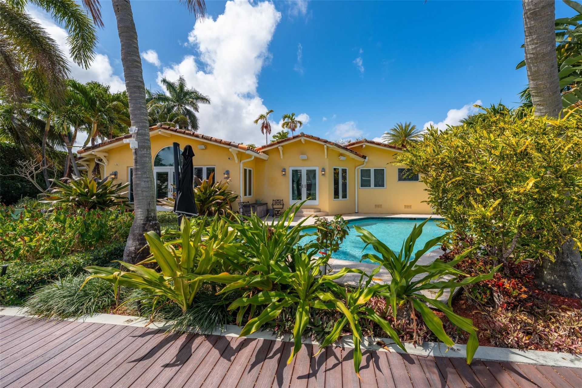 330 Royal Plaza Drive, Fort Lauderdale, FL 33301 Photo