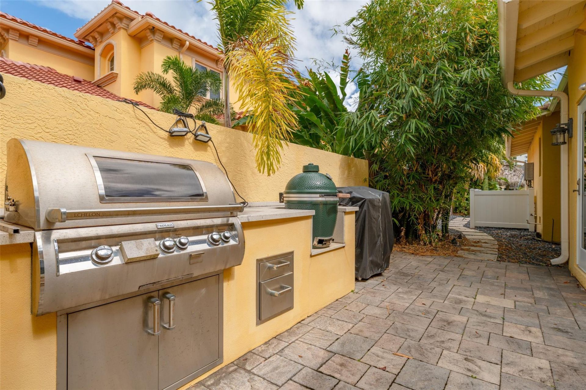 330 Royal Plaza Drive, Fort Lauderdale, FL 33301 Photo