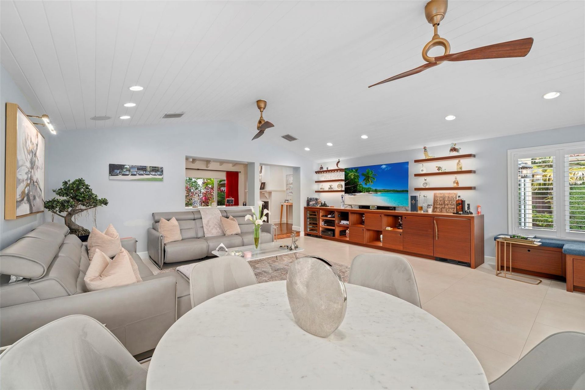 330 Royal Plaza Drive, Fort Lauderdale, FL 33301 Photo