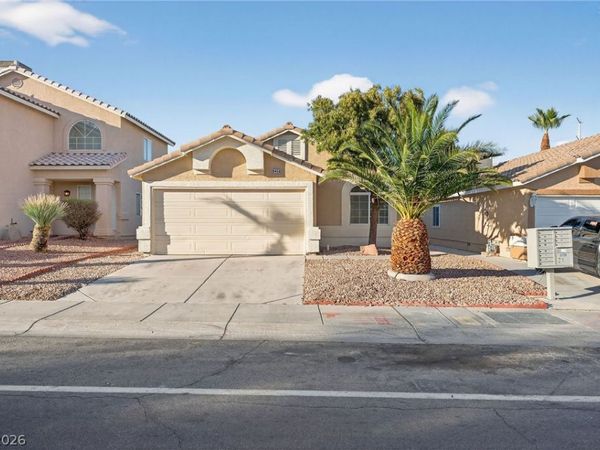 8456 W Gilmore Avenue, Las Vegas, NV 89129