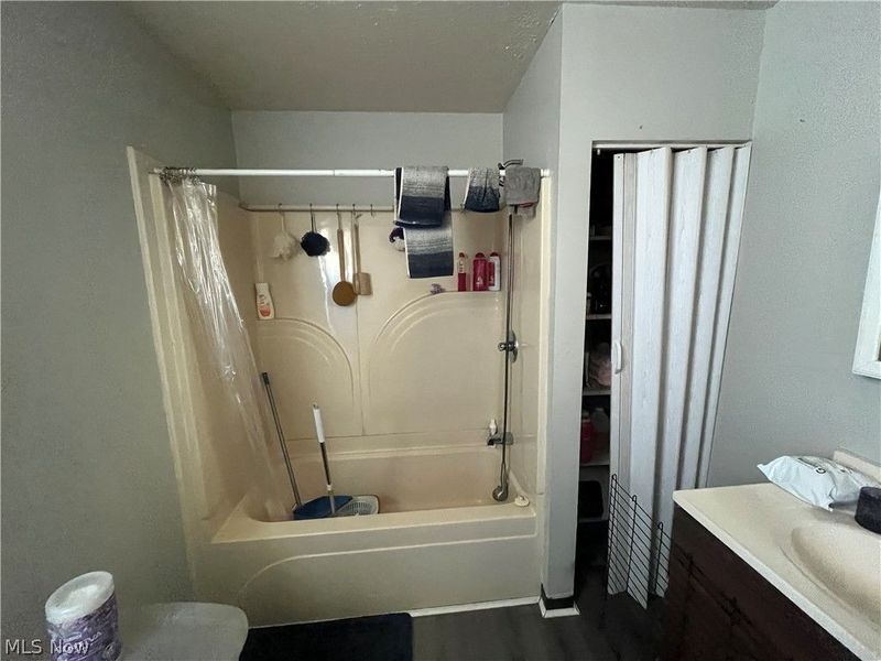 3688 W 15th Street, Cleveland, OH 44109 Photo 12