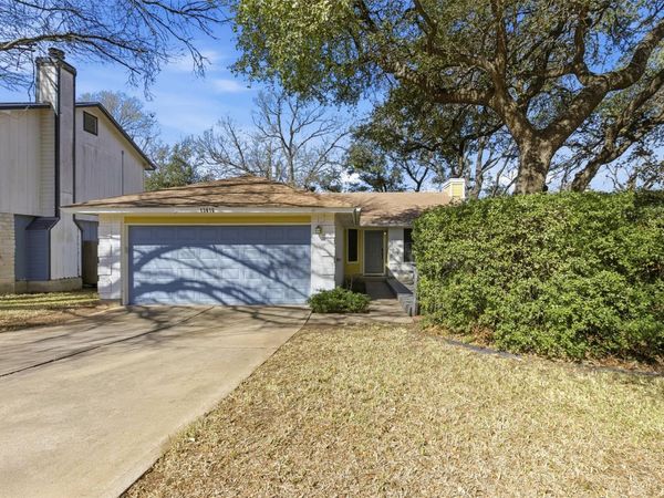 13016 Moorcroft LN , Austin, TX 78729