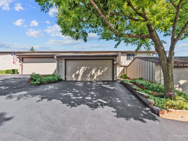 1104 FLORIMOND Drive , Unit 1104, Elgin, IL 60123