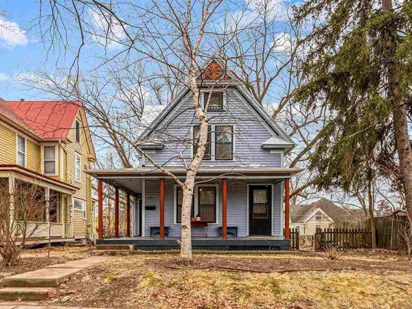 311 Brown St, Iowa City, IA 52245