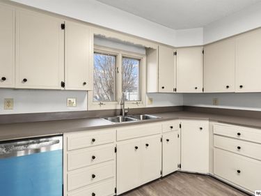 8612 S 38th Avenue, Bellevue, NE 68147