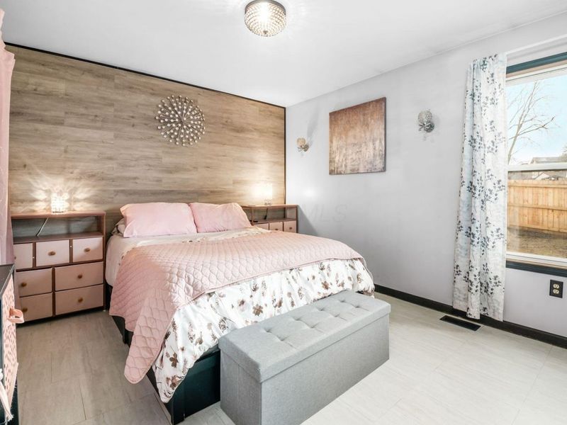 111 Jackson Street, Plain City, OH 43064 Photo 10