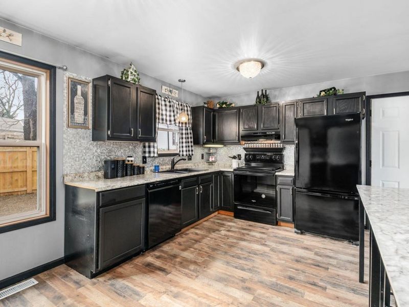 111 Jackson Street, Plain City, OH 43064 Photo 5