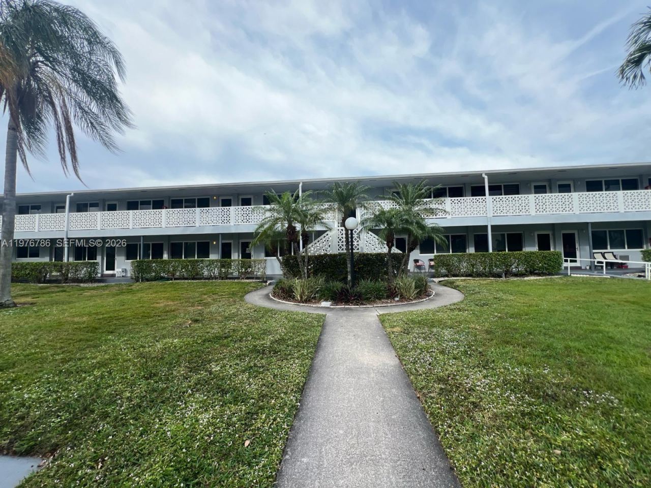 600 Layne Blvd , Unit 210, Hallandale Beach, FL 33009 Photo