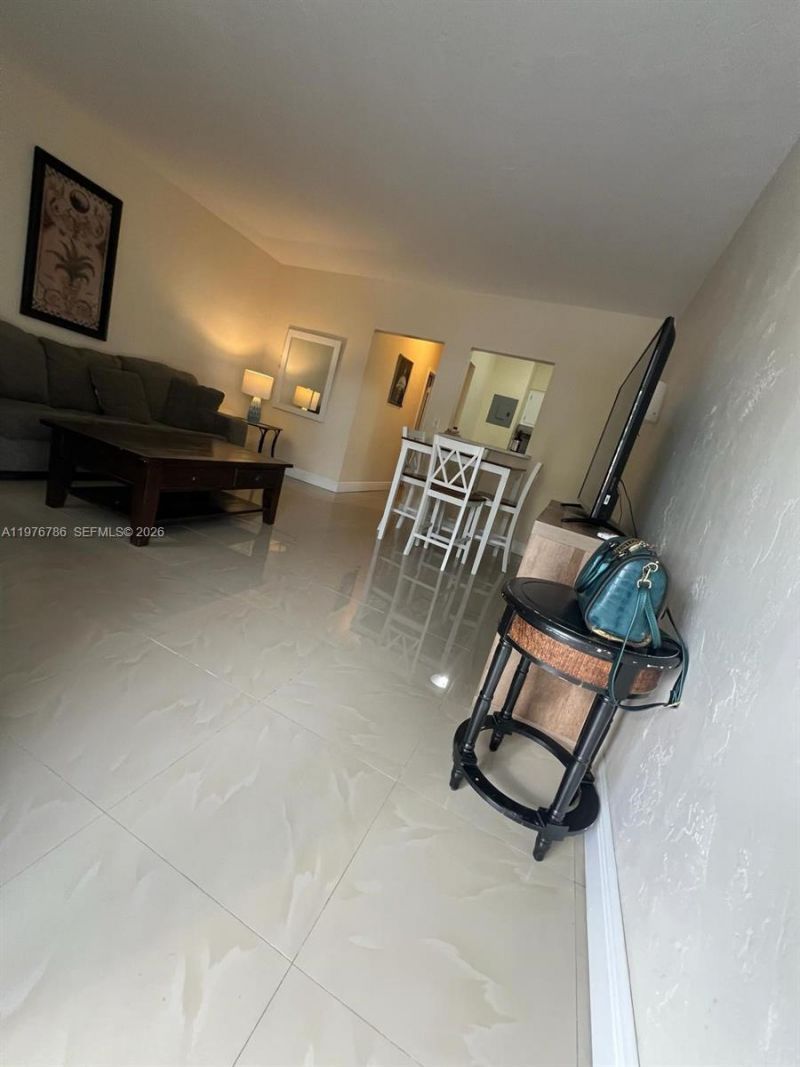 600 Layne Blvd , Unit 210, Hallandale Beach, FL 33009 Photo