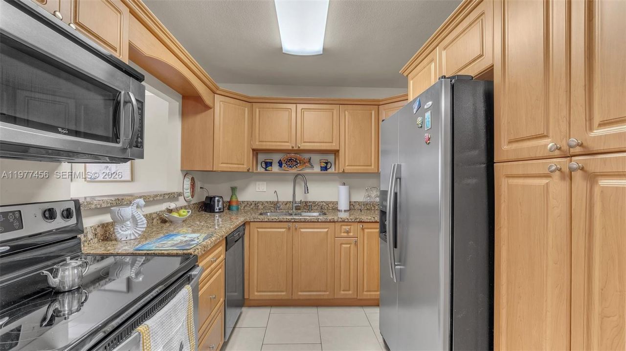 3180 S Ocean Dr , Unit 322, Hallandale Beach, FL 33009 Photo