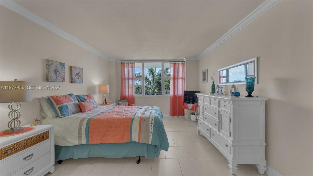3180 S Ocean Dr , Unit 322, Hallandale Beach, FL 33009 Photo