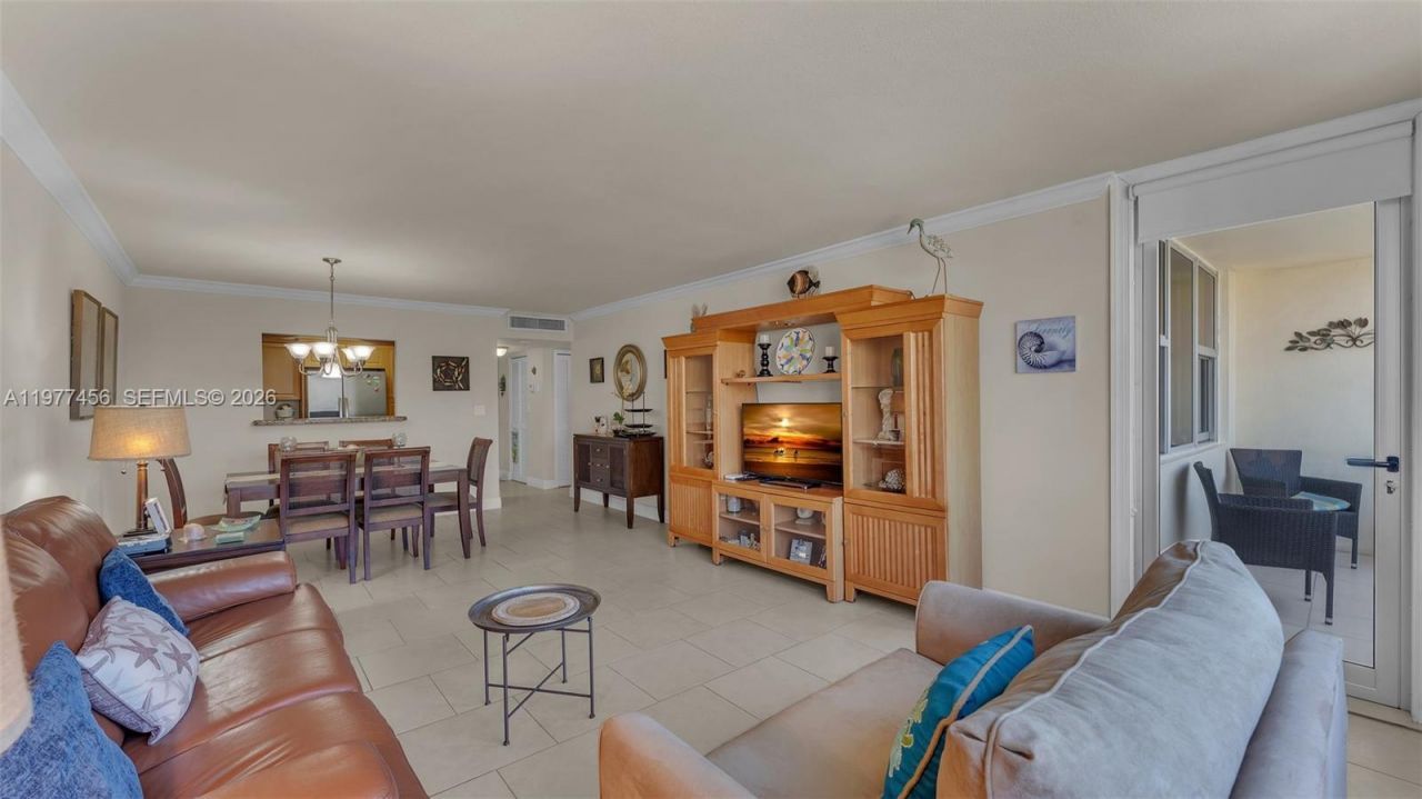 3180 S Ocean Dr , Unit 322, Hallandale Beach, FL 33009 Photo