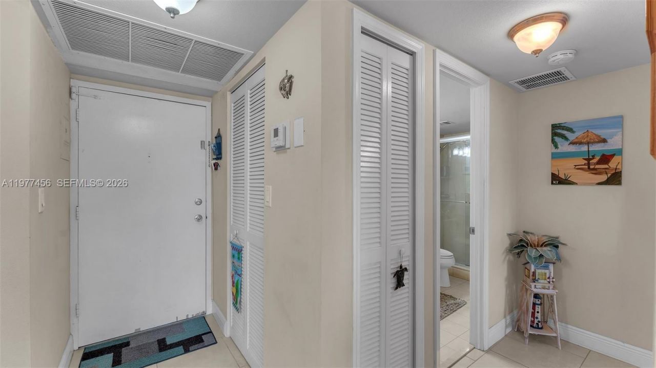 3180 S Ocean Dr , Unit 322, Hallandale Beach, FL 33009 Photo