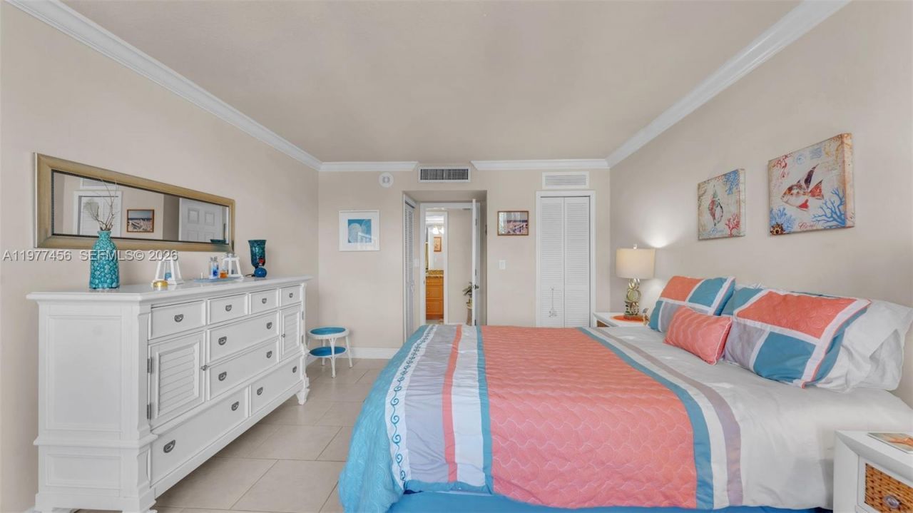 3180 S Ocean Dr , Unit 322, Hallandale Beach, FL 33009 Photo