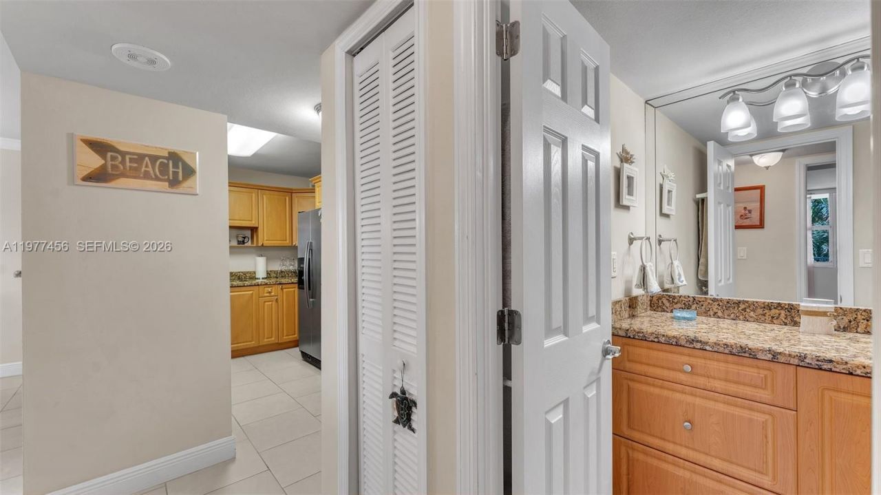 3180 S Ocean Dr , Unit 322, Hallandale Beach, FL 33009 Photo