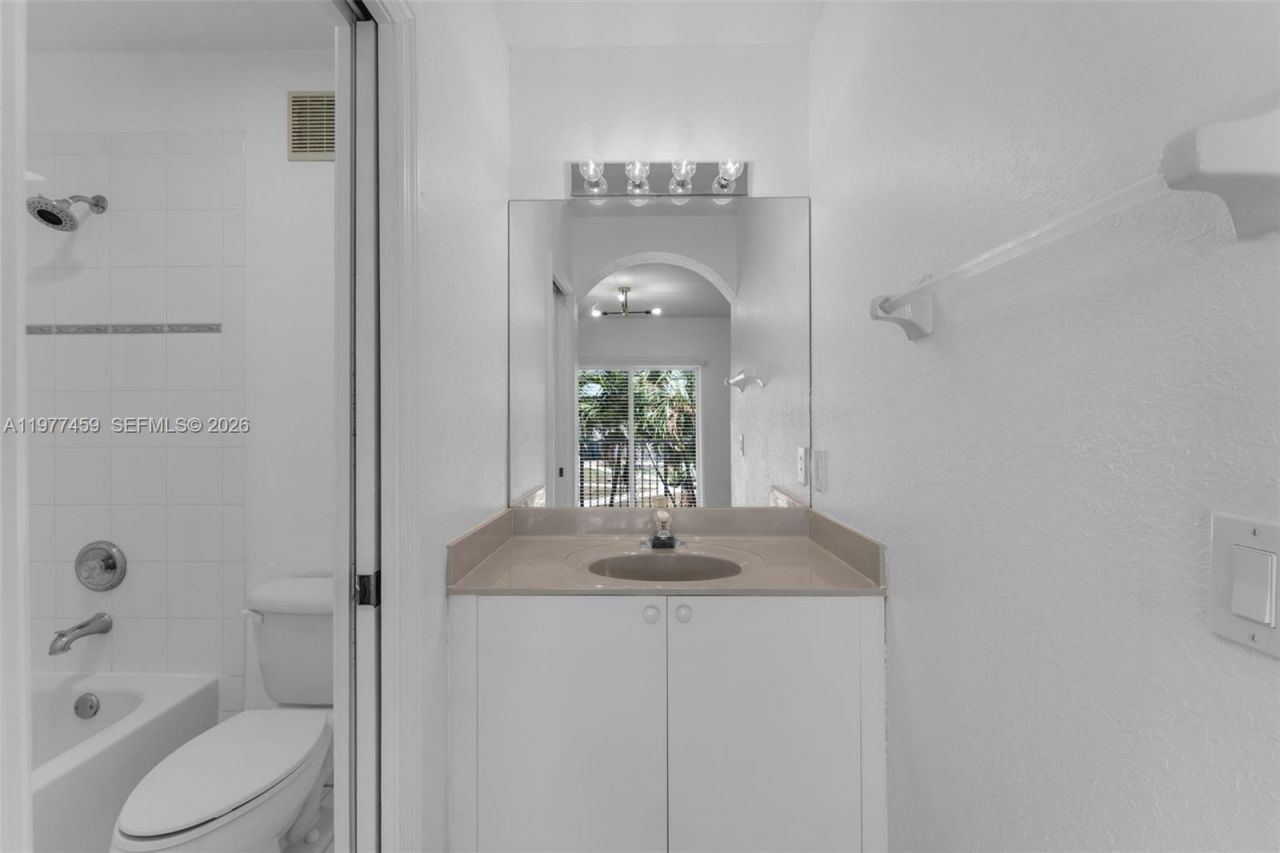 17040 SW 137th Pl , Miami, FL 33177 Photo