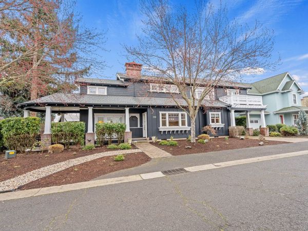 110 Taylor Street, Jacksonville, OR 97530