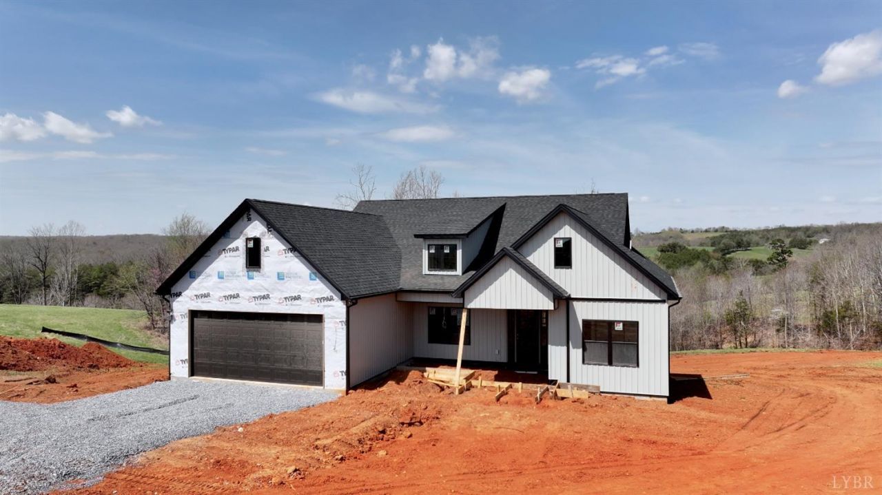 9726 LEESVILLE RD, Evington, VA 24550