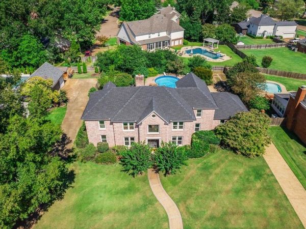 9464 DOE MEADOW DR, Germantown, TN 38139