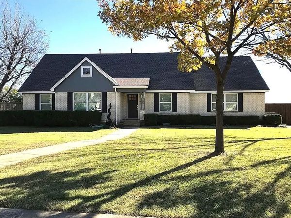 12106 Ridgefair Place , Farmers Branch, TX 75234