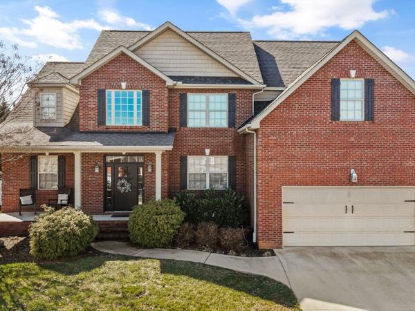 8434 Shoregate Lane, Knoxville, TN 37938