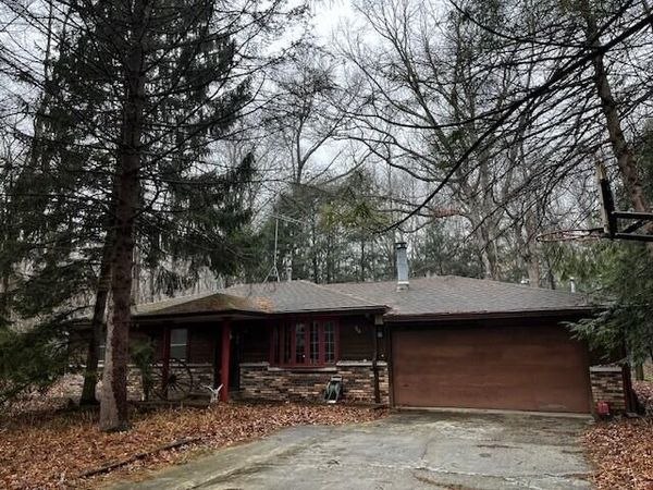 514 E Bellevue Avenue, Beverly Shores, IN 46301