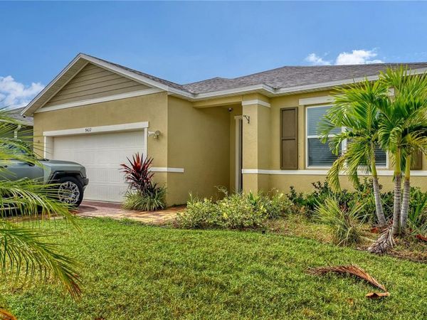 7422 35TH LANE E, SARASOTA, FL 34243