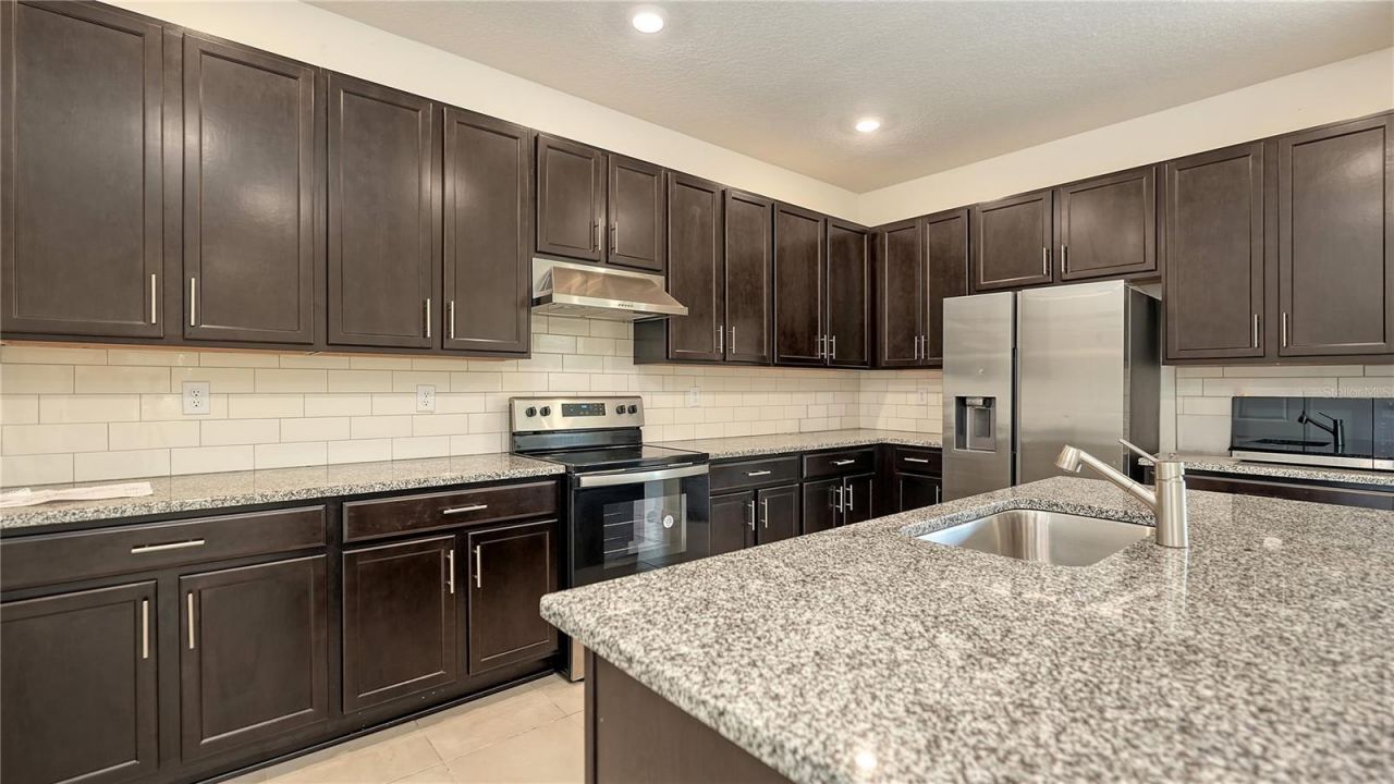 7422 35th Lane E, Sarasota, FL 34243 Photo