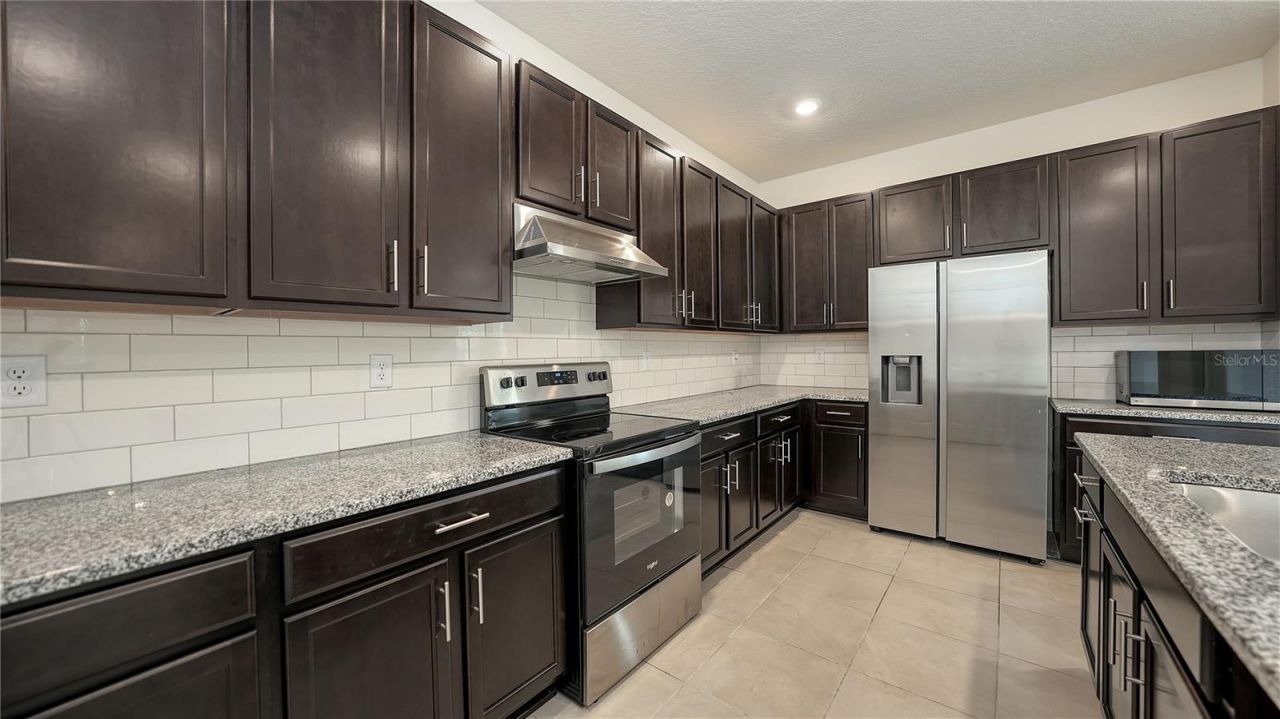 7422 35th Lane E, Sarasota, FL 34243 Photo