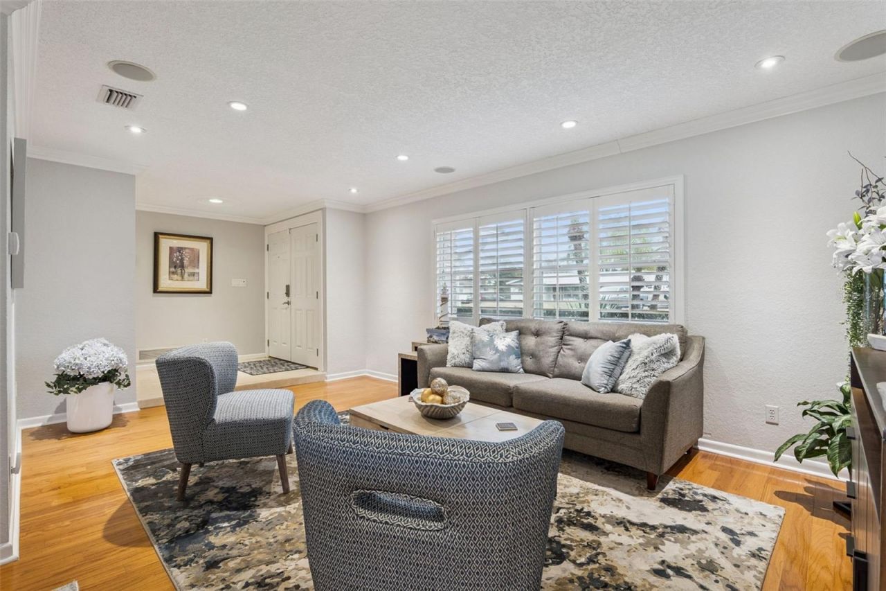 6007 Linneal Beach Drive, Apopka, FL 32703 Photo