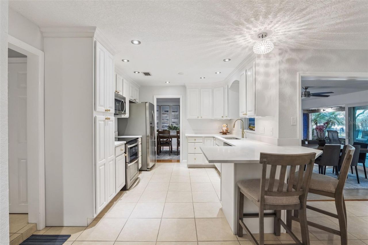 6007 Linneal Beach Drive, Apopka, FL 32703 Photo