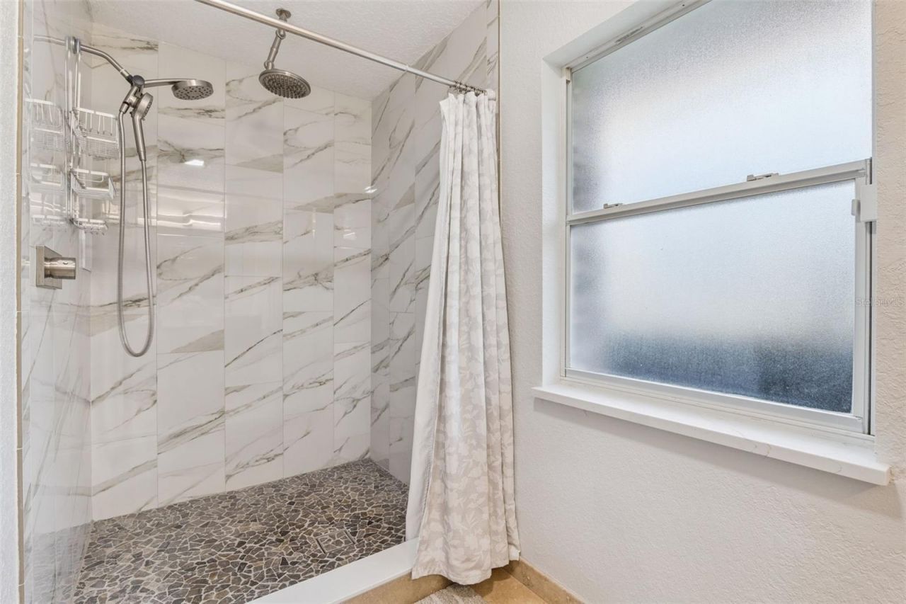 6007 Linneal Beach Drive, Apopka, FL 32703 Photo