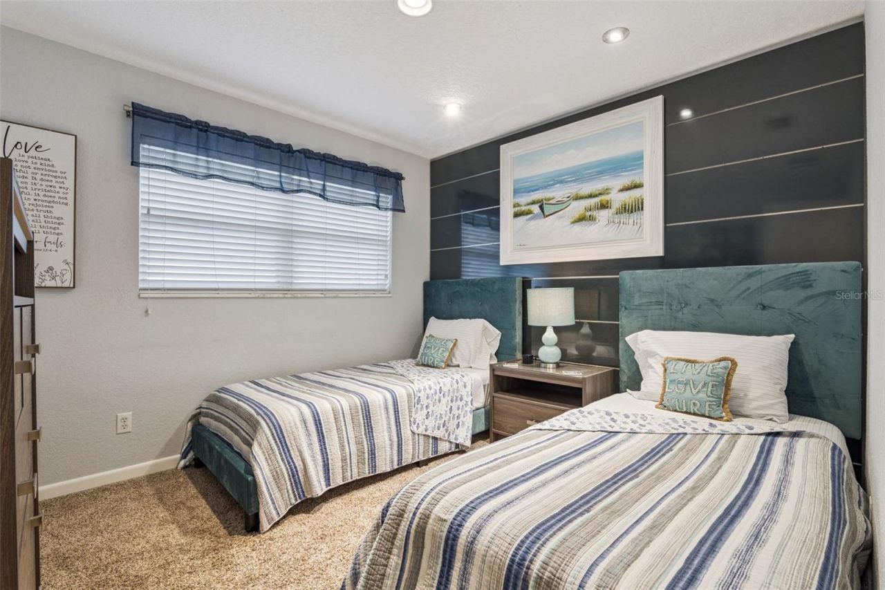 6007 Linneal Beach Drive, Apopka, FL 32703 Photo