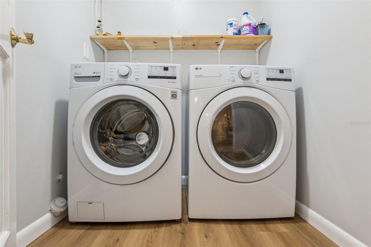 6007 Linneal Beach Drive, Apopka, FL 32703 Photo