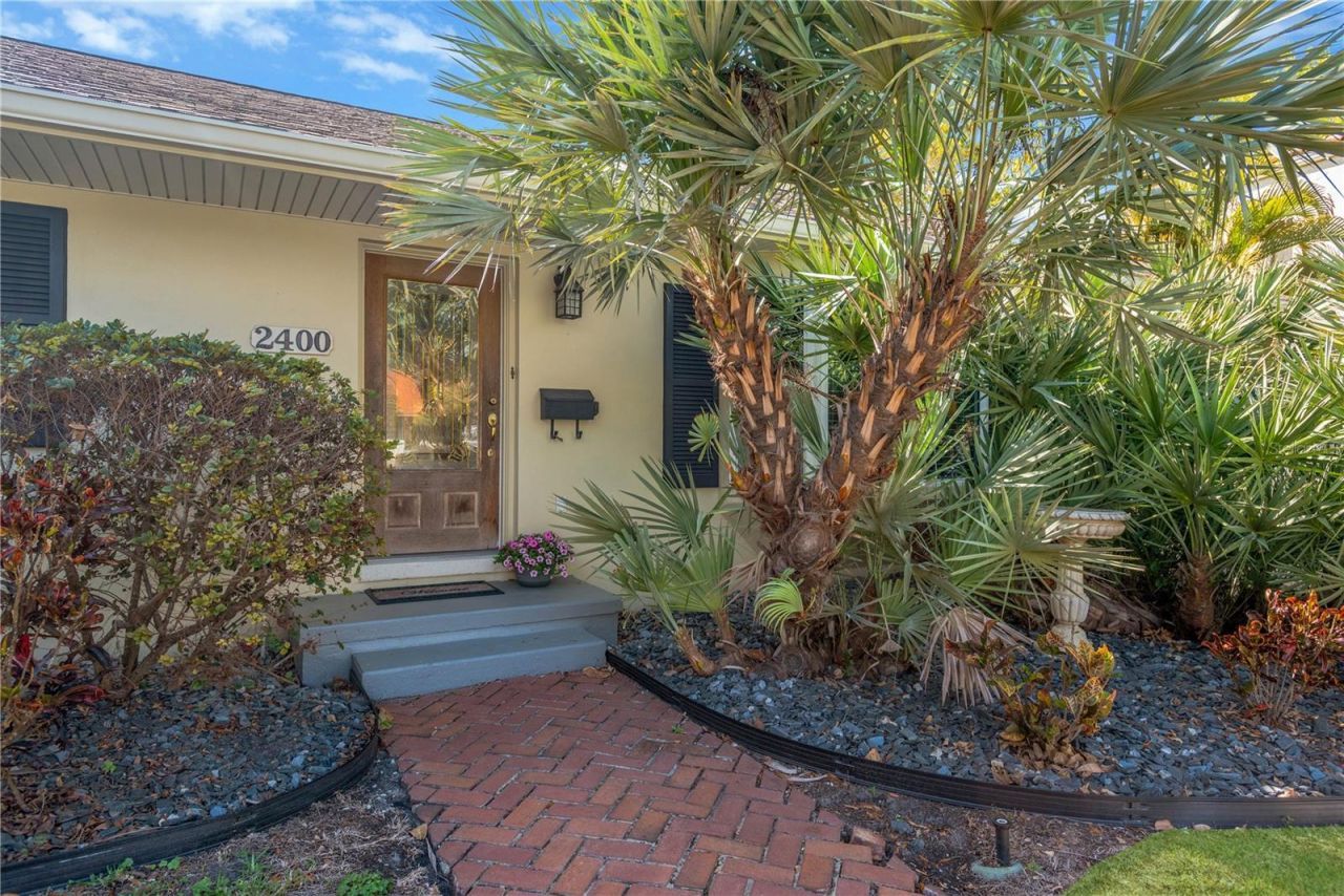 2400 Andalusia Way Ne, Saint Petersburg, FL 33704 Photo